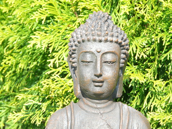 Buddha sitzend braun 30 cm