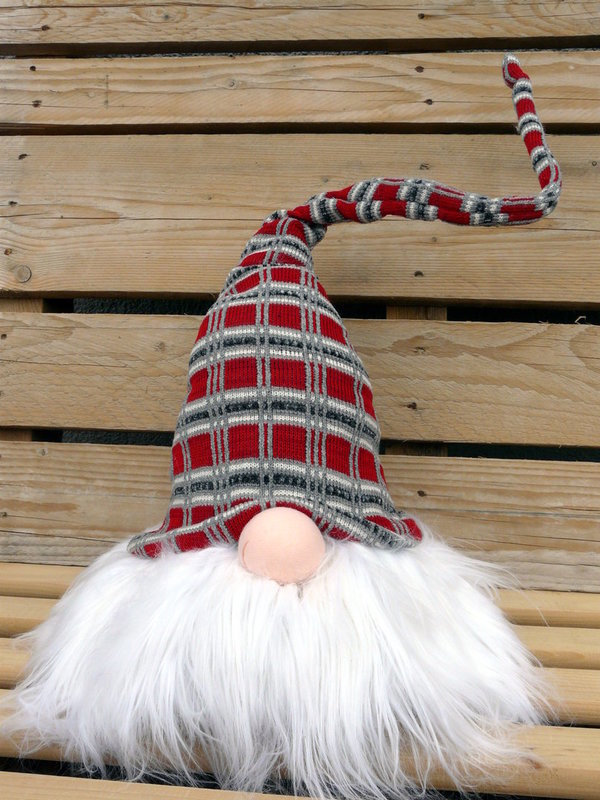 Wichtel Karomütze zum Stellen mit langer Mütze 90 cm Weihnachtswichtel